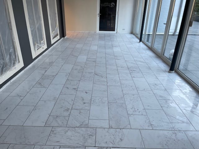 Grindvloer schoonmaken voor bedrijven